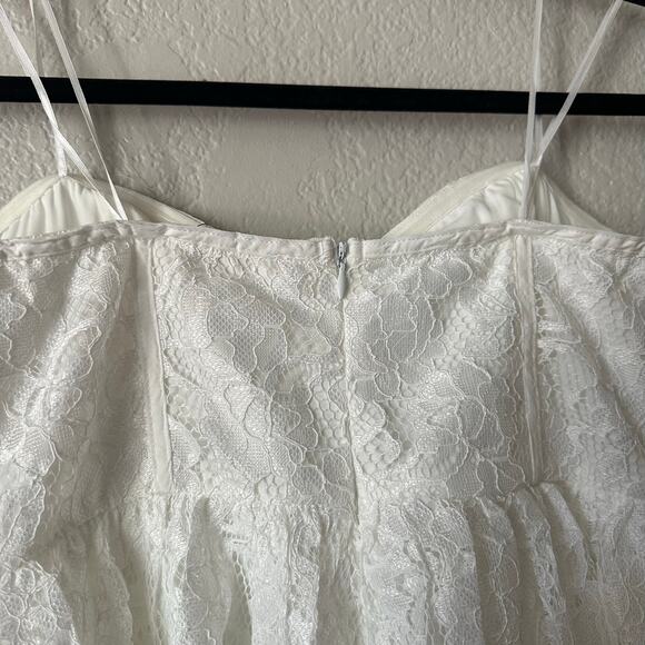 12th Tribe Giuliana White Lace Romper Bridal Party Size Medium NWT - Picture 5 of 7